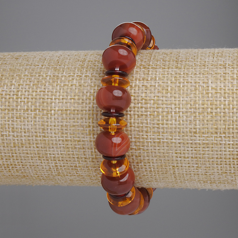 Brățară din agată netedă, în formă rondel, diametrele 11,5×7,5 mm ± 10×4 mm ± 8×1 mm ±, lungime 18 cm ± elastic