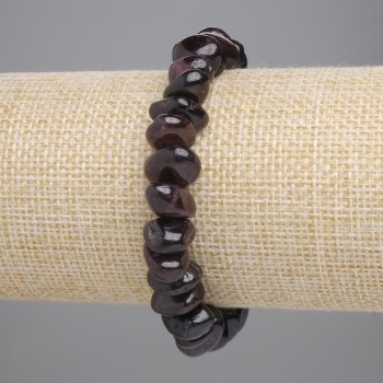 Brățară din granat tăiat la fațe 10–13×4–6 mm, lungime 18 cm, bandă elastică