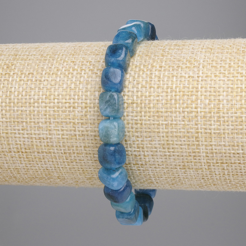 Brățară din apatită, cuburi de 7×7 mm, lungime aproximativă 18 cm, pe elastic