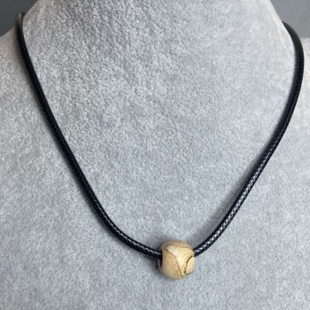 Pandantiv Pandora din jasper peisaj, diametru aproximativ 13,5×11,5 mm, pe șnur de cauciuc, lungime 60 cm + lanț de 5 cm