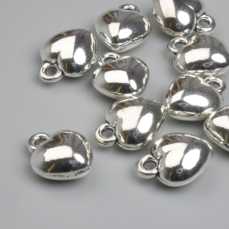 Pandantiv inimă, culoare argintie, diametru 12×10 mm, ambalaj 10 buc.