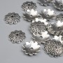 Capace pentru mărgele, culoare metalică argintiu, diametrul 11×1 mm±, gaură 2 mm±, ambalaj 26 buc. +