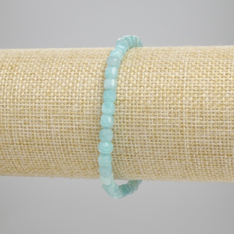 Brățară din amazonit, cuburi facetate, diametrul 4x4 mm, lungime 18 cm, pe bază elastică