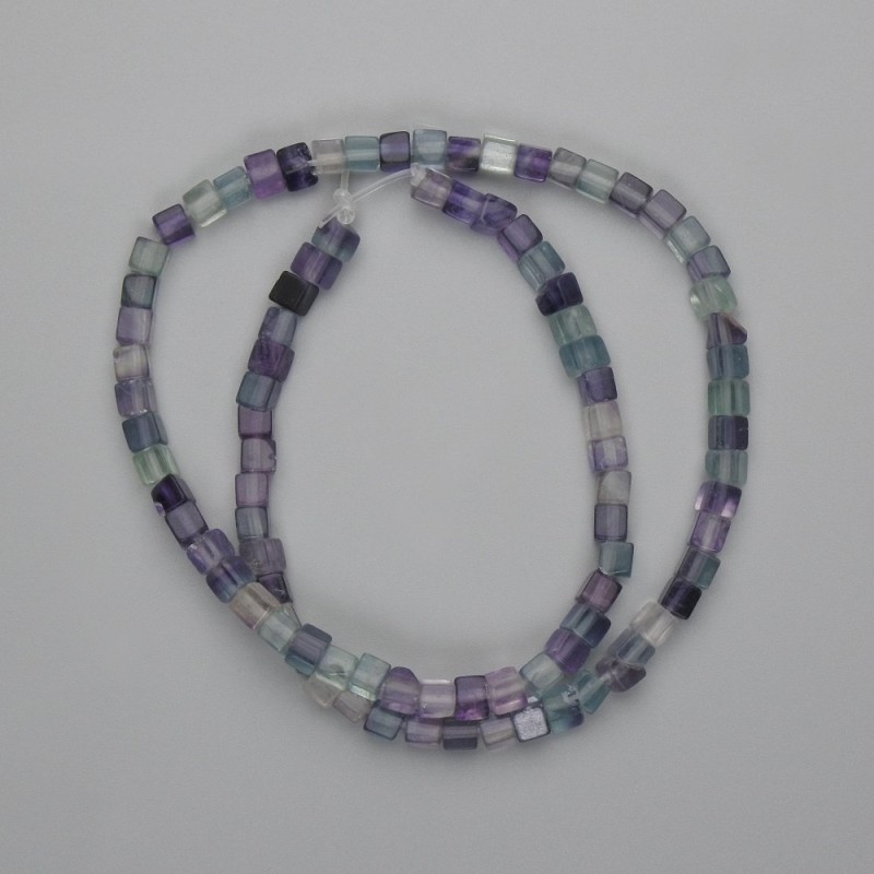 Mărgele fluorit cub, diametru 4×4 mm, lungime aproximativă 38 cm, pe fir