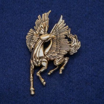 Broșă Pegas 45×70 mm, metal auriu