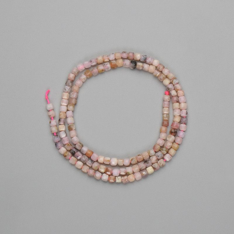 Mărgele din rodonit, cuburi facetate, 3×3 mm, lungime 39 cm, pe șnur