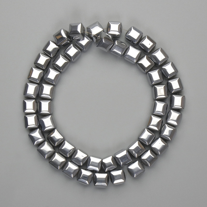 Mărgele hematit cubice 8×8 mm ± culoare argintie, lungime 39 cm