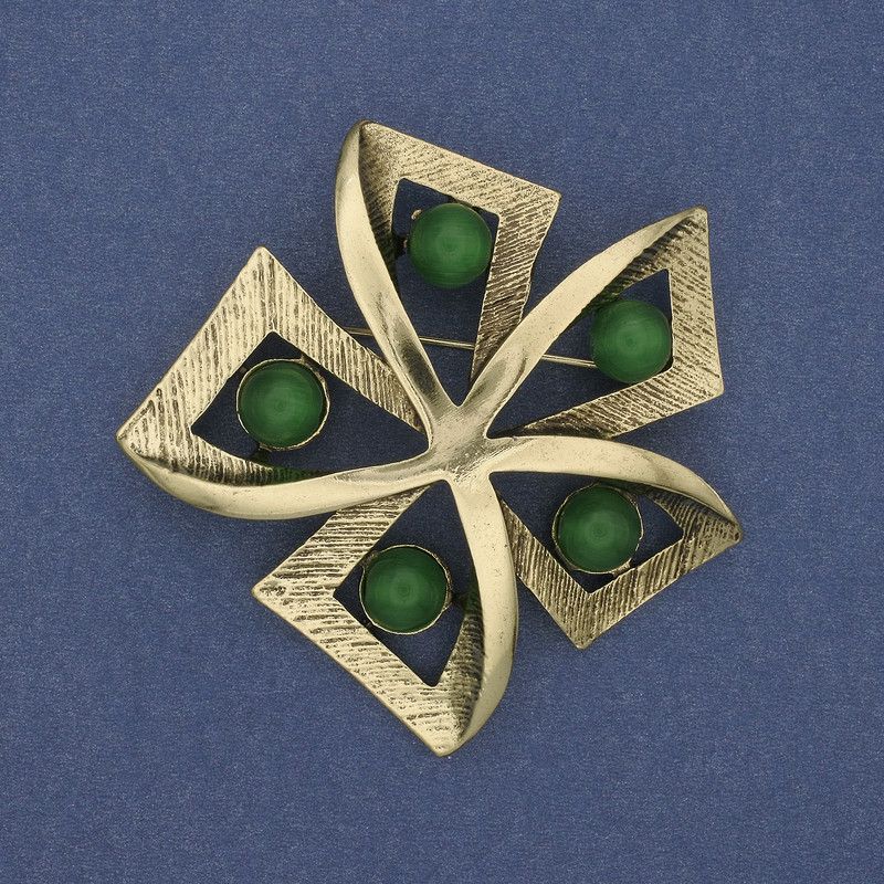 Broșă Accent cu ochi de pisică verde, metal auriu, 60 mm+