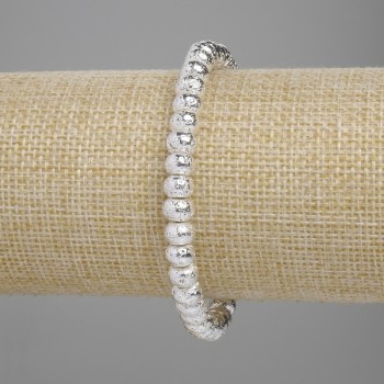 Brățară din lavă cu luciu metalic argintiu, rondel poros 6×4,5 mm, lungime 18 cm, pe elastic