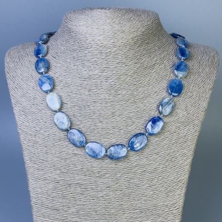 Colier din cianit, mărgele ovale 16×12 mm, lungime 50 cm+- cu închizător