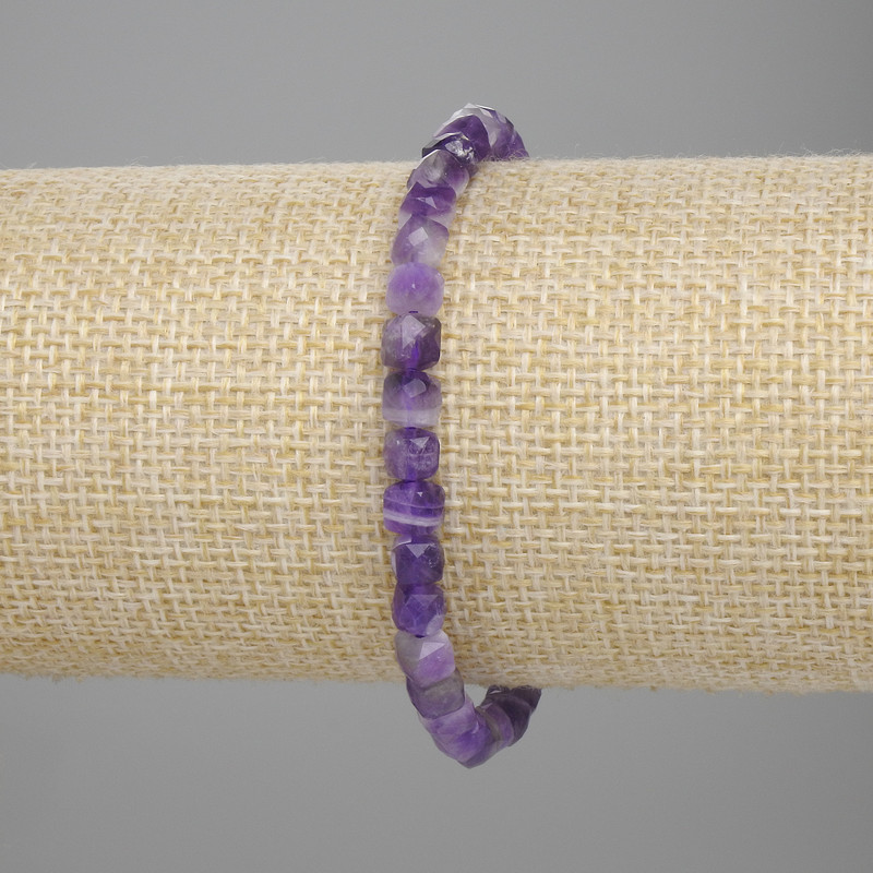 Brățară din ametist facetat, cub, dimensiune 5×5 mm, lungime 18 cm, pe elastic