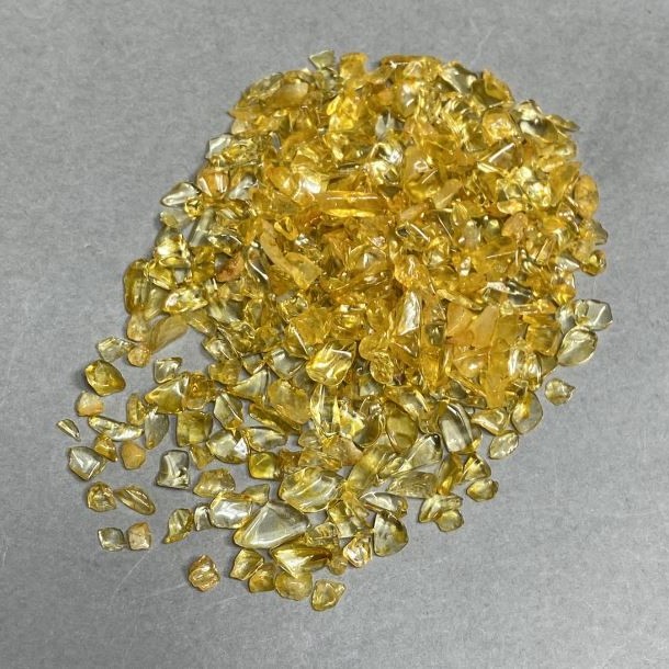 Cioburi de citrin fără gaură 2-7×2-6 mm+- (pentru 100 g+-)