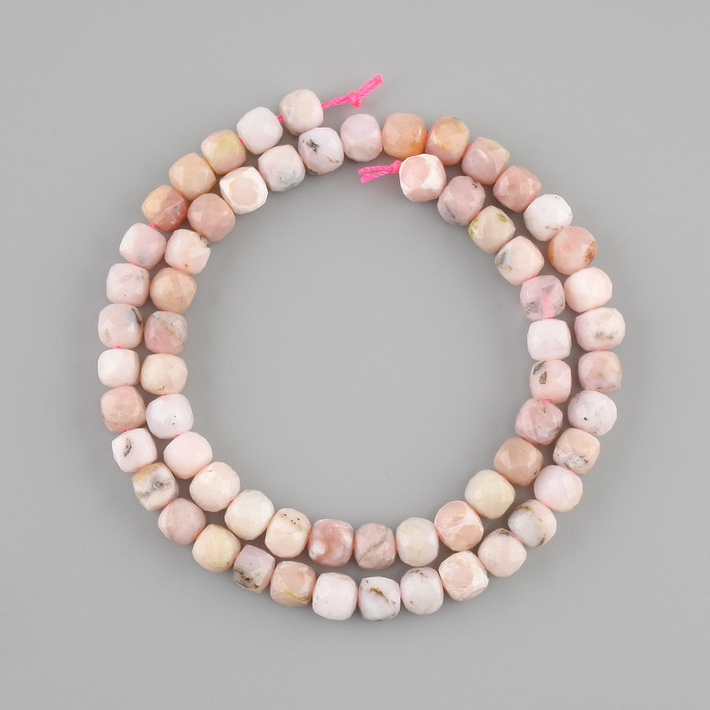 Mărgele din opal roz, cub cu fațete, diametrul 6–6,5 mm, lungime 39 cm