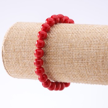 Brățară din coral presat pe elastic, diametrul 8 mm, lungimea 18 cm