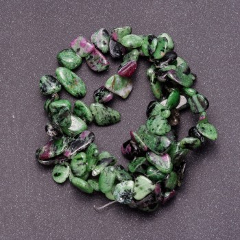 Mărgele din piatră naturală zozit pe șnur, formă de fluture, diametrul 8–12 mm, lungime de 38 cm