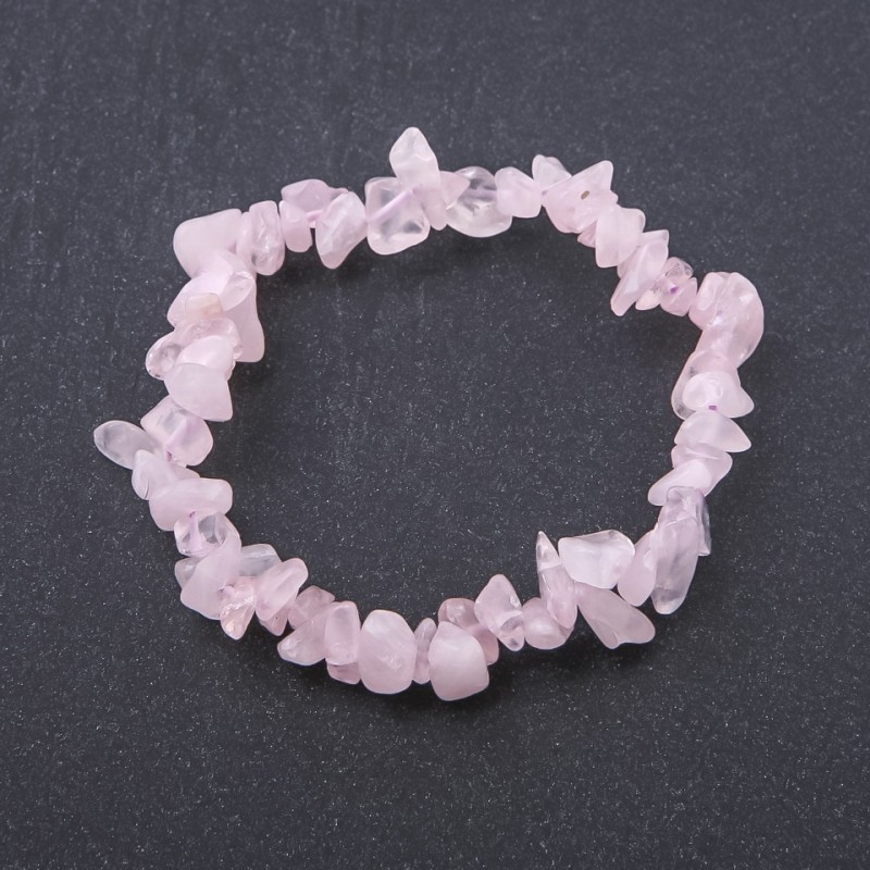 Brățară din piatră naturală, cuarț roz – fragmente pe elastic, diametrul 7 mm, lungimea 18 cm