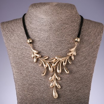 Кольє на шнурах Хайтек "Гилочки в іній", довжина 40-48см жовтий метал