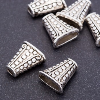 Capăt de mărgele, culoare "argint vechi", diametru 17×18×8 mm, gaură de 3×4 mm, ambalaj 20 g ± 7 buc.