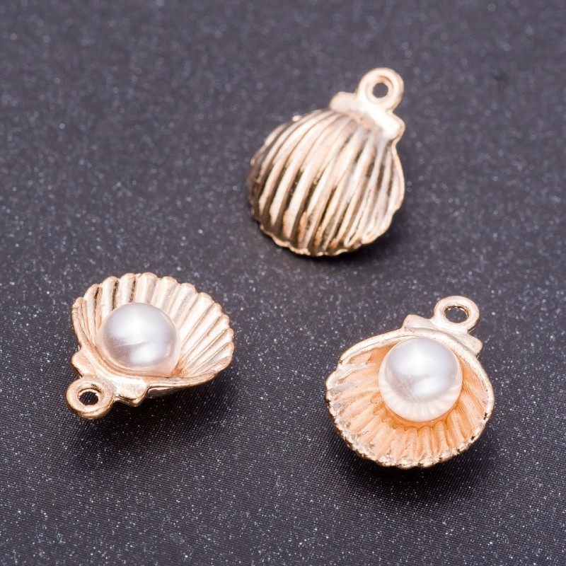 Pandantiv scoică cu perlă, aur deschis, diametru 12 mm, lungime 15 mm, set de 7 bucăți