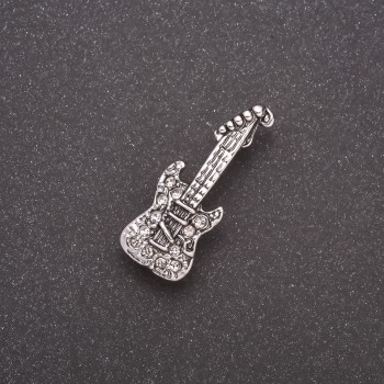 Broșă chitară mini în strasuri, metal gri, 28×10 mm