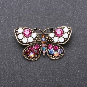 Broșă în formă de fluture cu cristale multicolore, 43×25 mm, metal auriu