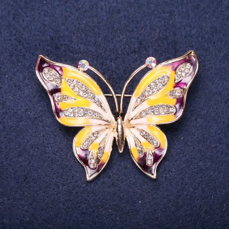 Broșă fluture cu cristale albe, email mov și galben, 42×56 mm, metal galben