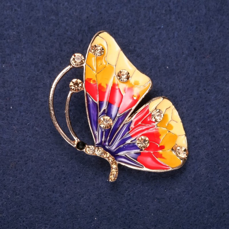 Broșă fluture cu strasuri galbene, email galben, roșu și mov, 45×32 mm, metal auriu