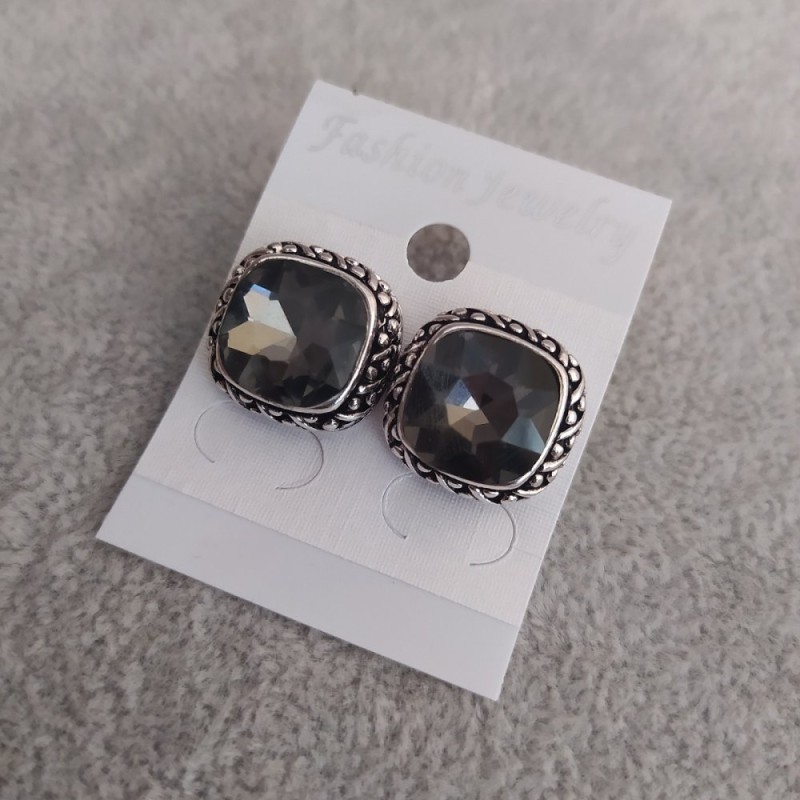 Cercei cu cristal pătrat gri, 1,7 cm
