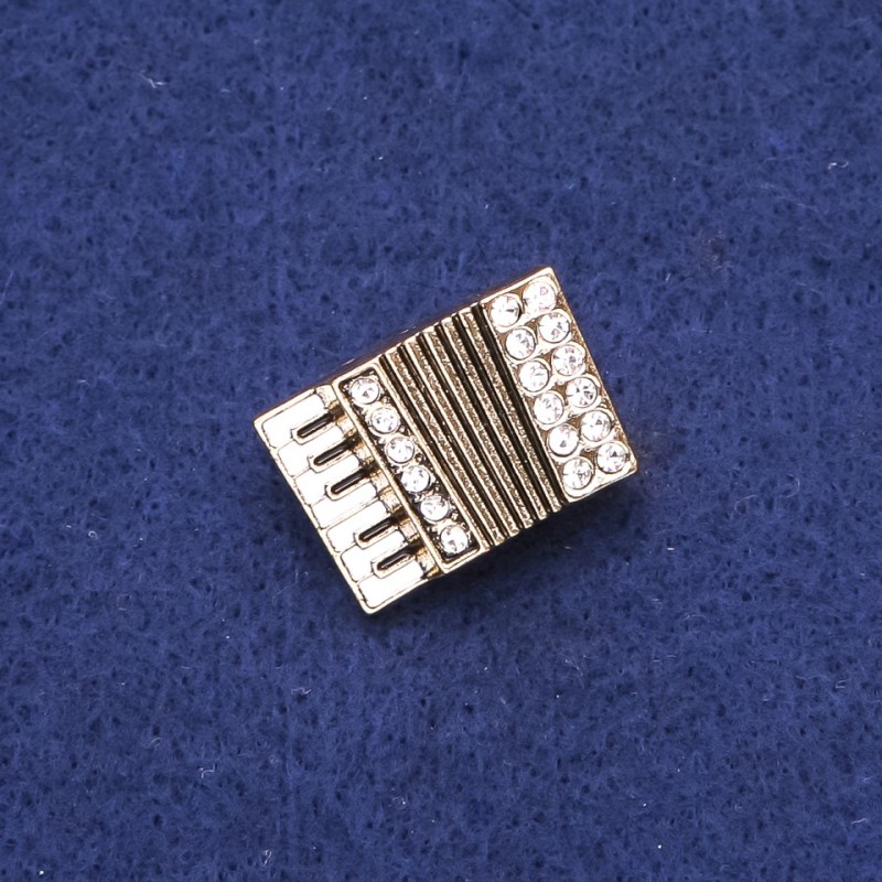 Broșă acordeon cu strasuri, metal auriu, 24×17 mm