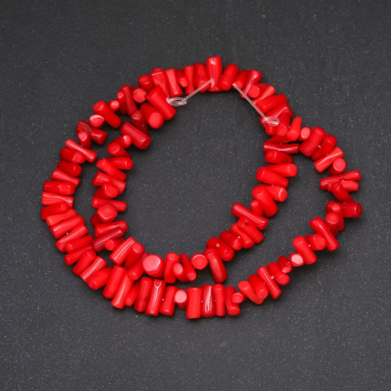 Mărgele din coral roșu, tăiate la fațe, diametrul 7x4–6 mm, lungime 38 cm