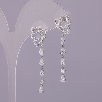 Cercei cu știft «Fluturii» cu cristale albe, metal argintiu, 11×40 mm