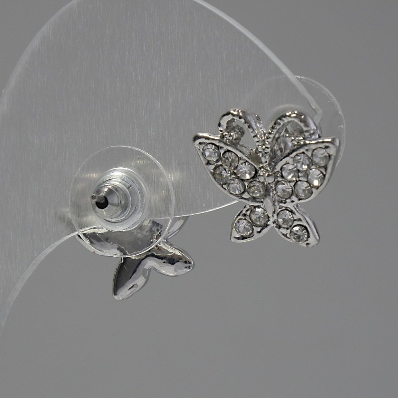 Cercei cu știft în formă de fluture, cu strasuri albe, metal placat argintiu, 1,5 cm