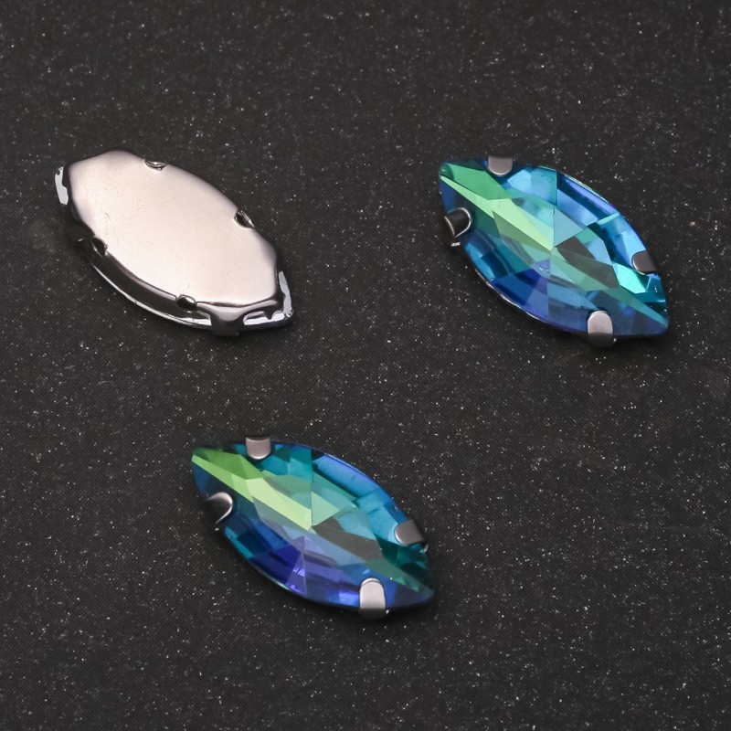 Preț pentru pachet / 10 buc. Cristal cusut în cap metalic oval 9x18mm verde-albastru