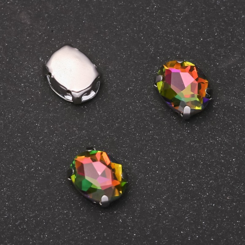 Prețul per ambalaj / 10 buc. Cristal cusut în țeapă, oval, 8x10 mm roz-verzui