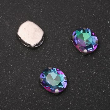 Preț pentru pachet de 10 buc. Cristal cusut în clemă oval 8×10 mm, verde-vișiniu