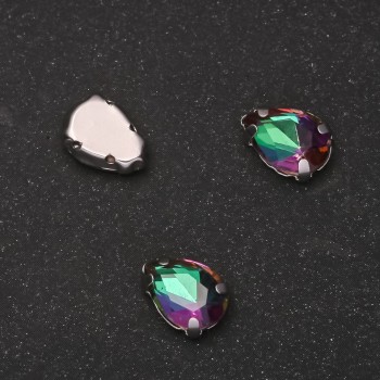 Preț per pachet / 10 bucăți. Cristal cusut în formă de picătură, 7×10 mm, verde-vișiniu