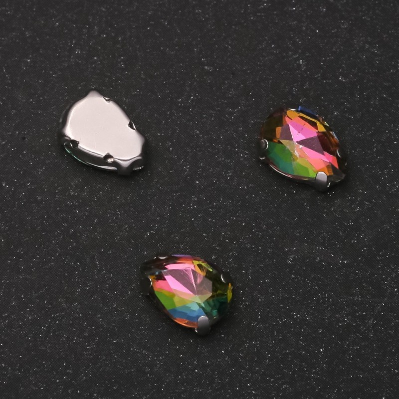 Preț per pachet de 10 bucăți: Cristal cusut în formă de picătură, 7×10 mm roz-verzui