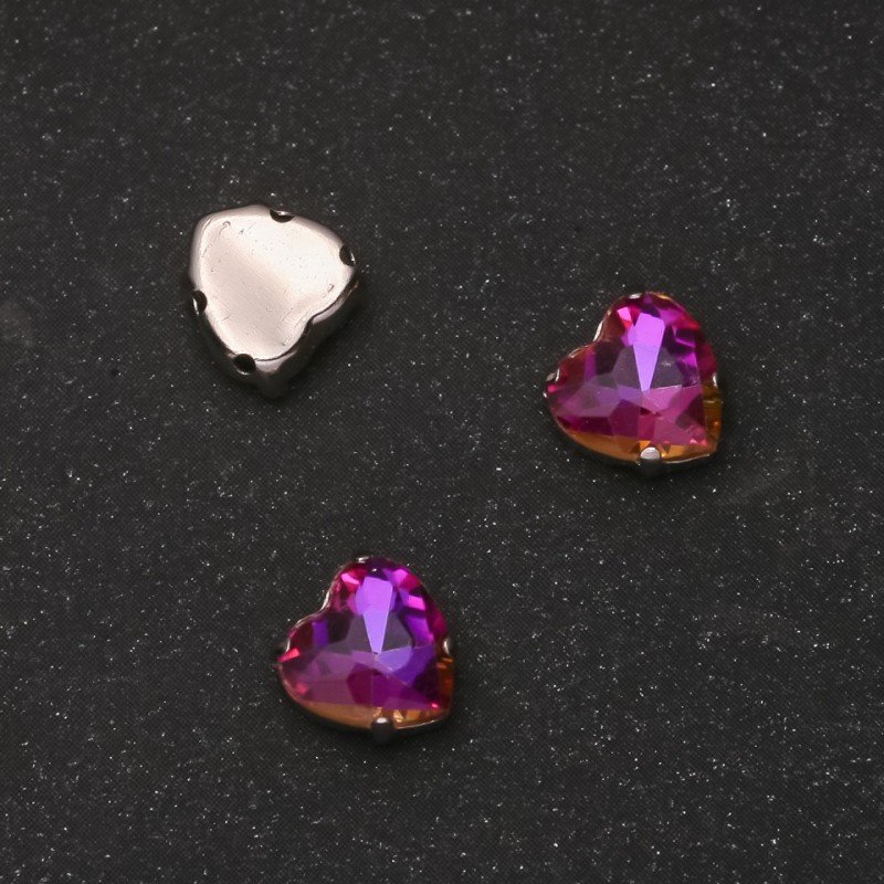 Preț per pachet /10 bucăți. Cristal cusut în formă de inimă 8 mm, roșu zmeură-portocaliu