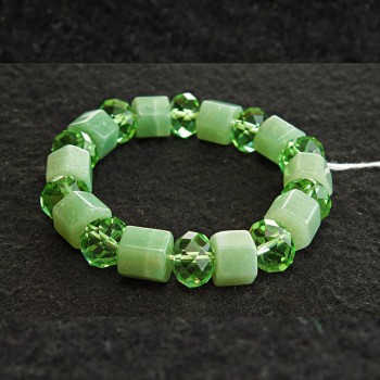 Brățară elastică din nefrit presat și sticlă cehă