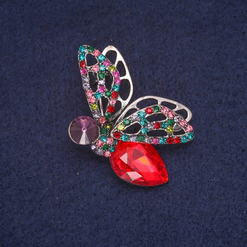 Broșă cu fluture în cristale, metal argintiu 28×45 mm