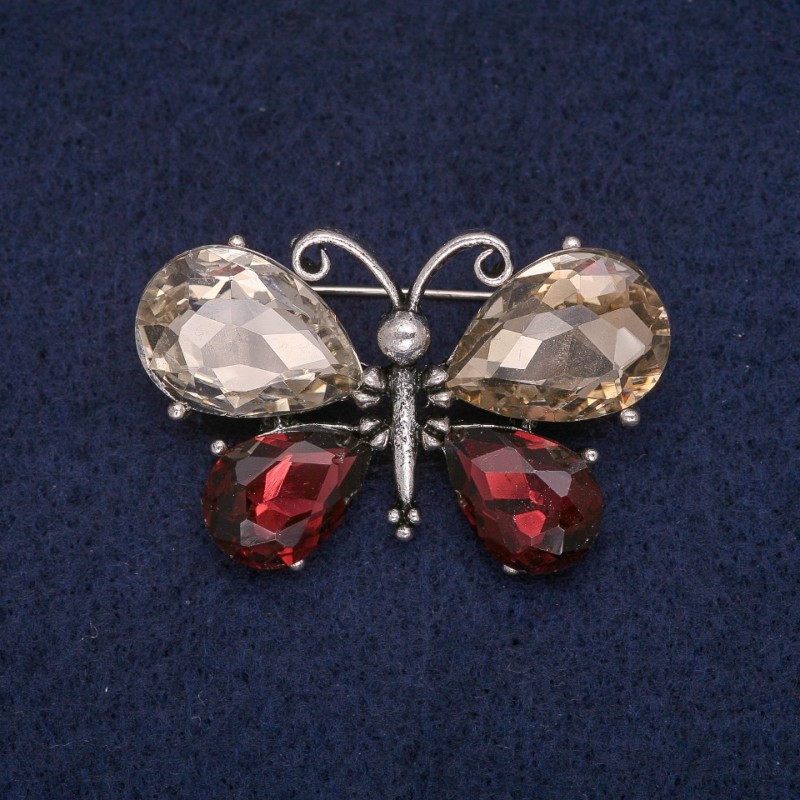 Broșă fluture cu cristale șampanie și burgund, metal gri 26×41 mm