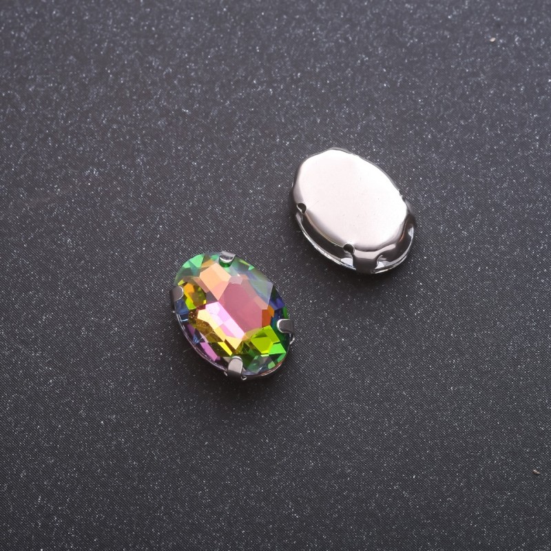 Preț per pachet / 10 buc. Cristal cusut în priză ovală 13×18 mm