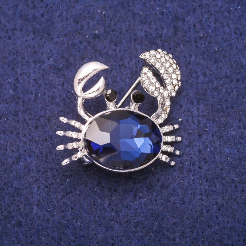 Broșă Crab cu cristal albastru și strasuri, metal argintiu 27x28mm