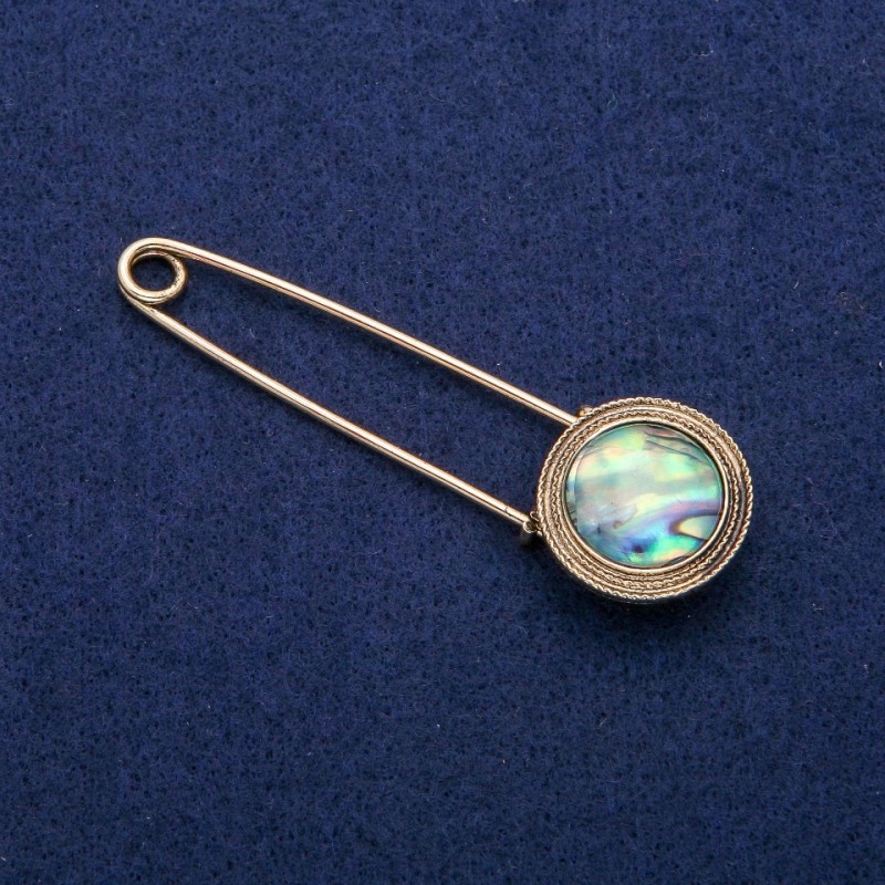Broșă cu cabochon Halit 23×75 mm, metal auriu