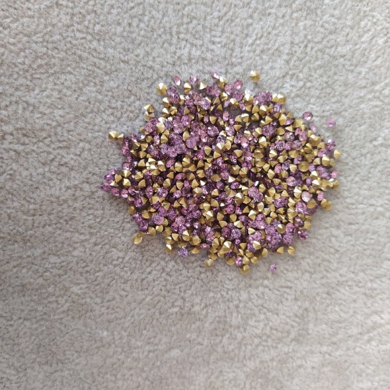 Strasuri mov, diametrul 3,5 mm (+/-) ambalaj / 4 g (+/-)