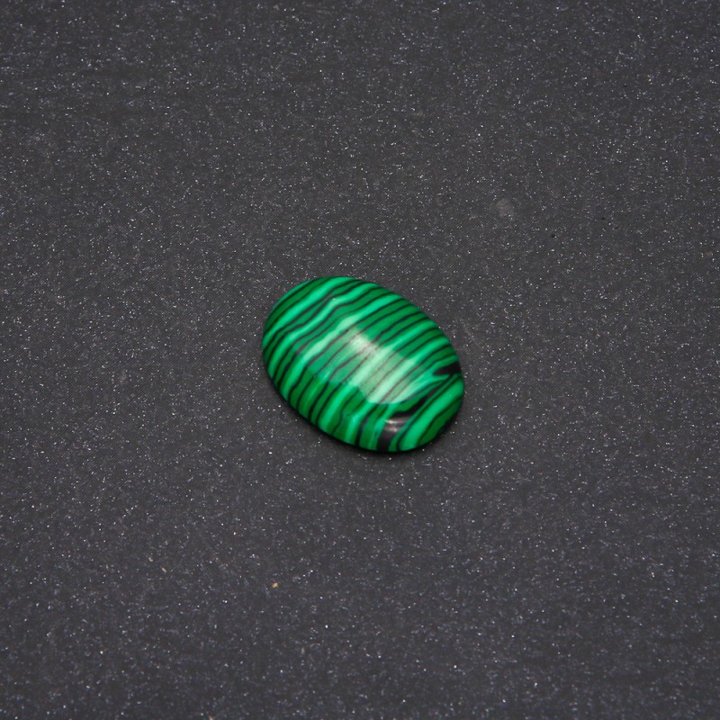 Cabochon din malahit lucios 20x15 mm +