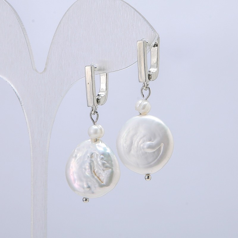 Cercei din perle baroce naturale, diametre de 4, 5 și 17 mm, lungime 38 cm +/- cu reflex de benzină