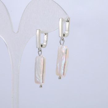 Cercei din perle baroce naturale, diametrul 17×10 mm, lungimea 37 mm, cu reflexie de benzină