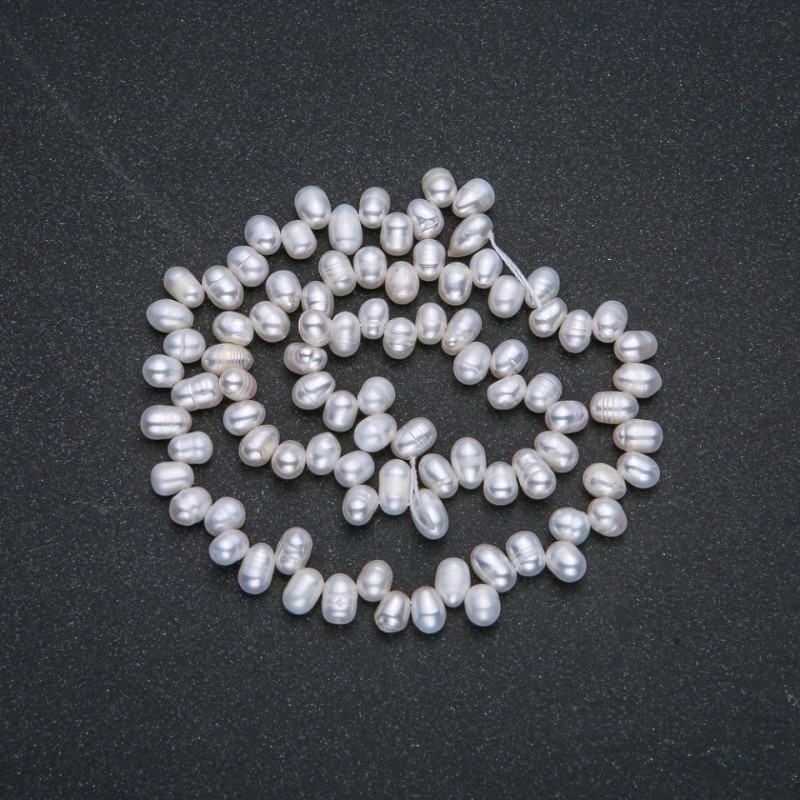 Șnur de perle de râu, formă ovală 6x4 mm, lungime 36 cm, cu reflexie de benzină