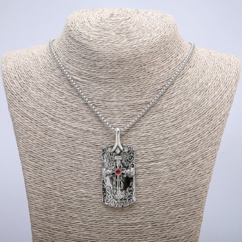 Pandantivul «Crucea» 62×28 mm pe lanț, lungime 70 cm + - metal argintiu